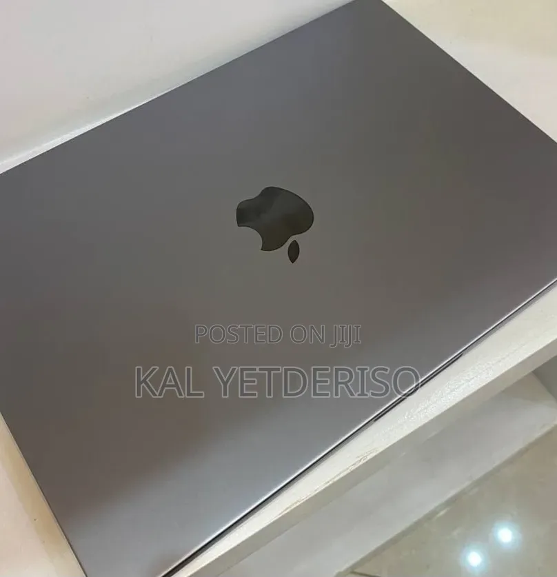 New Laptop Apple MacBook Pro 2023 M2 8GB Intel Core i5 SSD 512GB