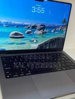 New Laptop Apple MacBook Pro 2023 M2 8GB Intel Core i5 SSD 512GB
