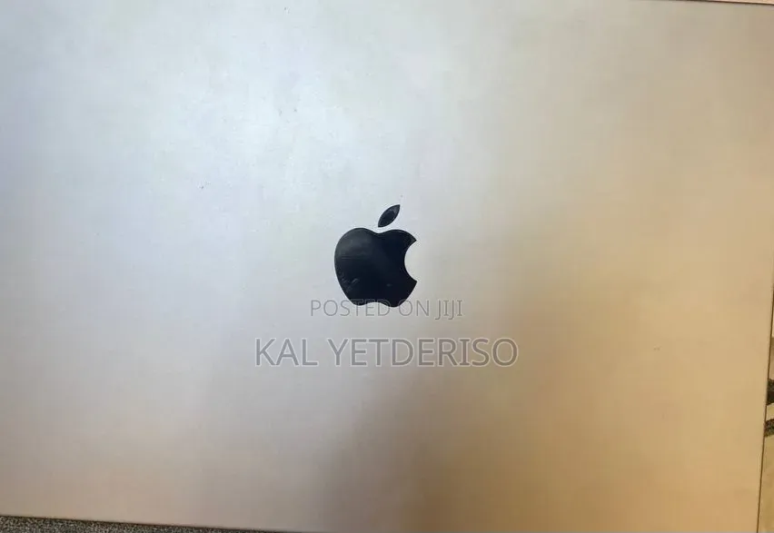 New Laptop Apple MacBook Pro 2023 M2 8GB Intel Core i5 SSD 512GB