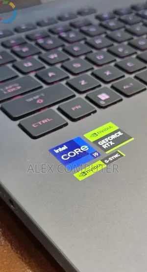 New Laptop Asus ROG Strix G18 32GB Intel Core i9 SSD 1T