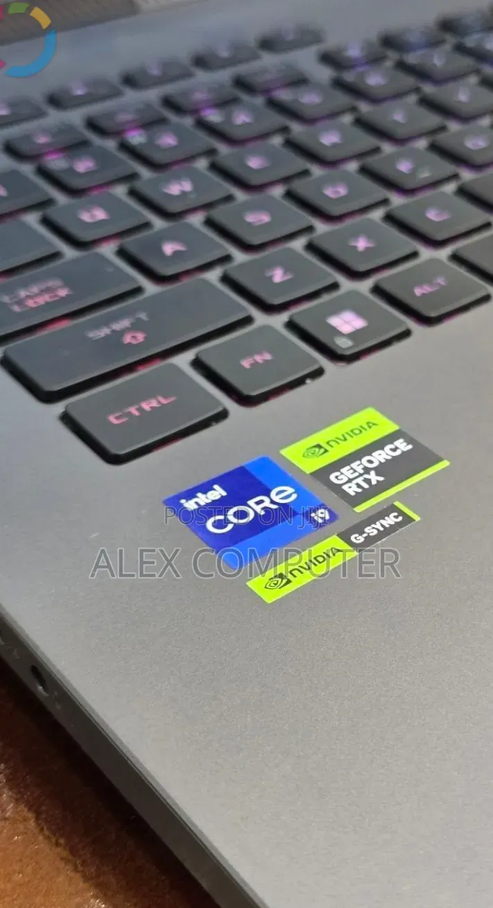 New Laptop Asus ROG Strix G18 32GB Intel Core i9 SSD 1T