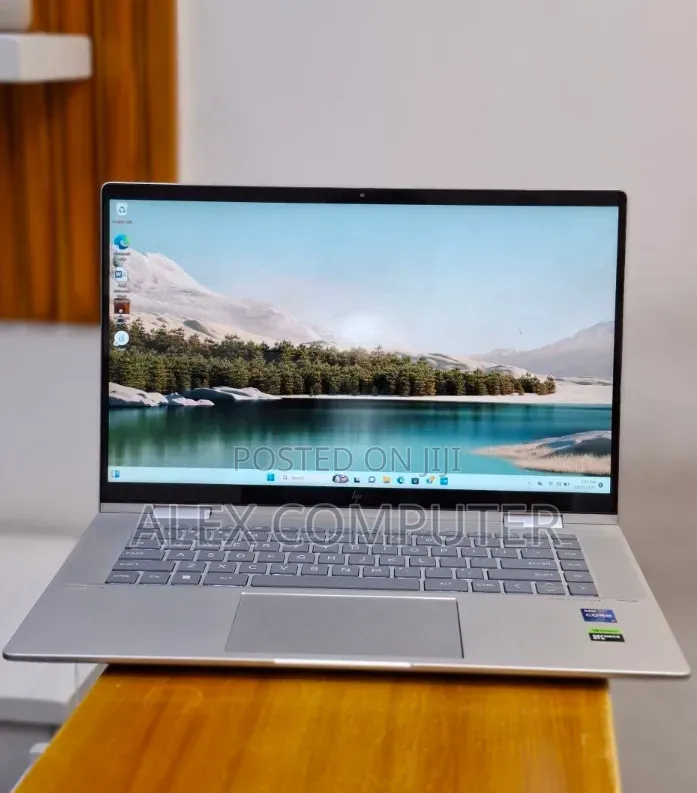 New Laptop HP Envy x360 16GB Intel Core i7 SSD 1T
