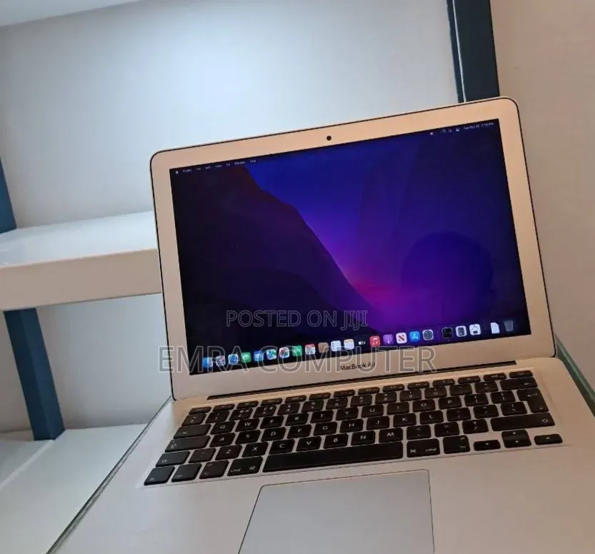 New Laptop Apple MacBook Air 2017 8GB Intel Core i5 SSD 128GB