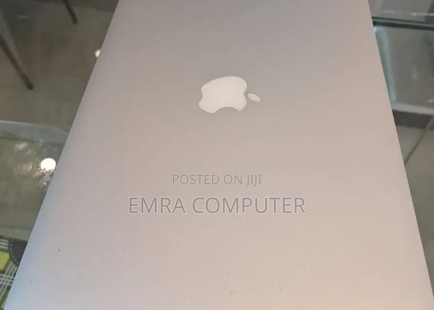 New Laptop Apple MacBook Air 2017 8GB Intel Core i5 SSD 128GB