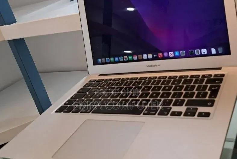 New Laptop Apple MacBook Air 2017 8GB Intel Core i5 SSD 128GB