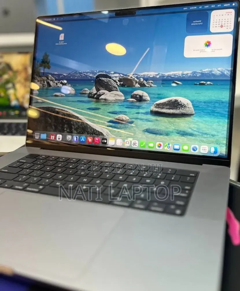 New Laptop Apple MacBook Pro 2023 M3 8GB Apple M3 Pro SSD 512GB