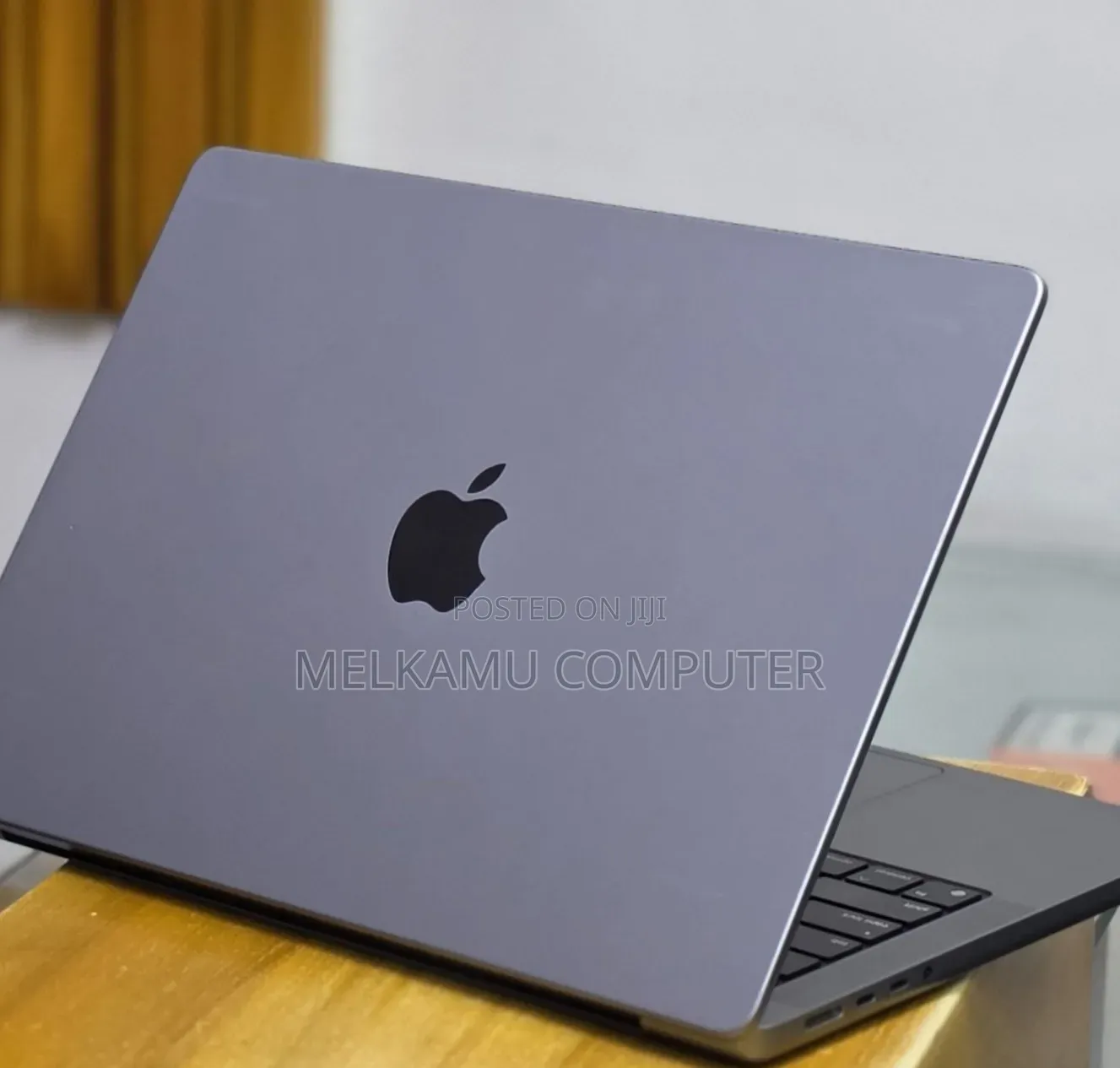 New Laptop Apple MacBook Pro 2021 M1 32GB Apple M1 SSD 512GB