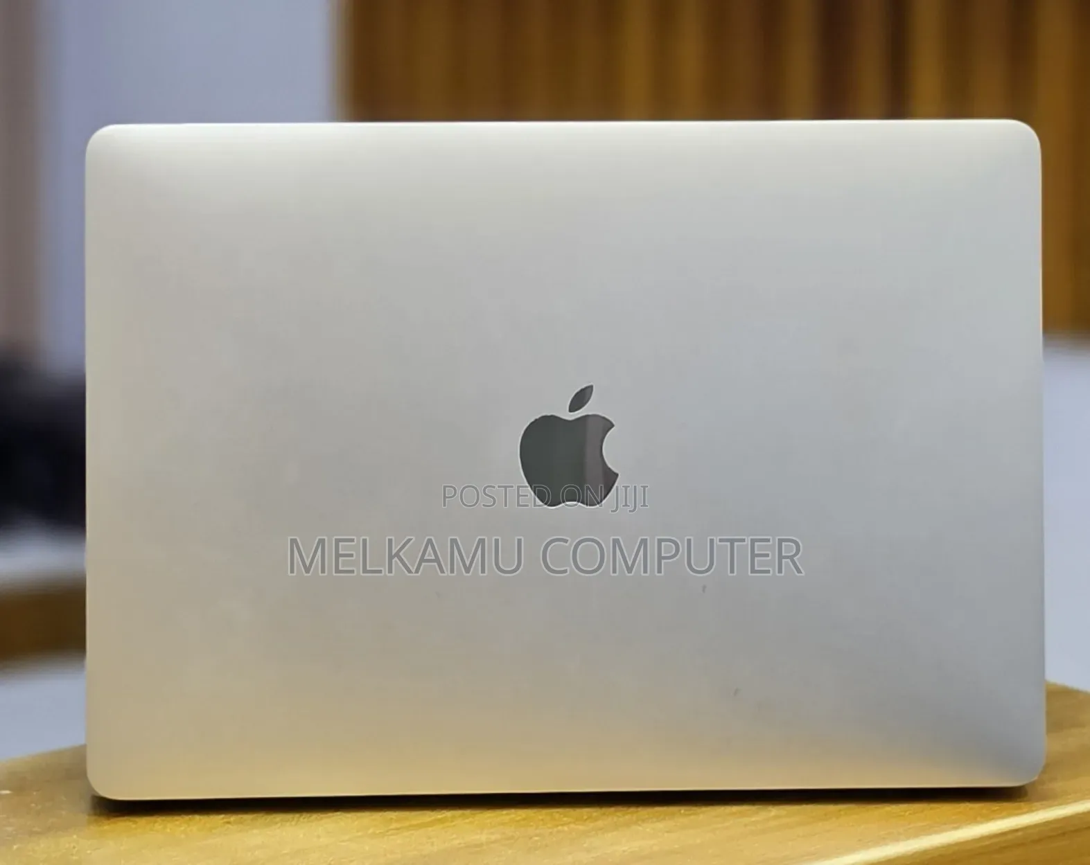 New Laptop Apple MacBook Pro 2020 32GB Intel Core i7 SSD 512GB