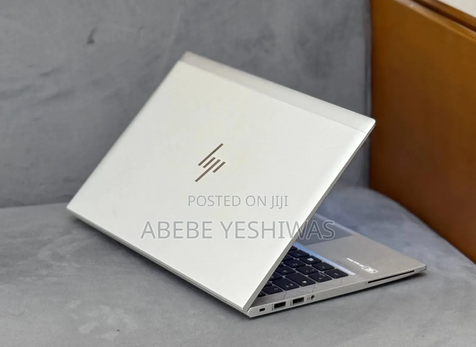 New Laptop HP EliteBook 830 G8 8GB Intel Core i7 SSD 256GB