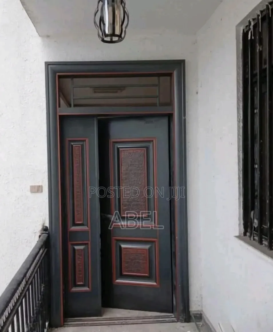 ​Victor Door Studio Official