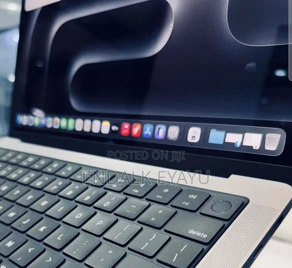 New Laptop Apple MacBook Pro 2021 M1 16GB Apple M1 Pro SSD 512GB
