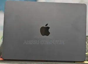 New Laptop Apple MacBook Air 2022 M2 8GB Apple M2 SSD 512GB
