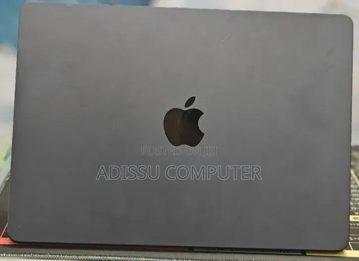 New Laptop Apple MacBook Air 2022 M2 8GB Apple M2 SSD 512GB