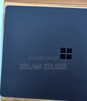 New Laptop Microsoft Surface 16GB Intel Core i7 SSD 256GB