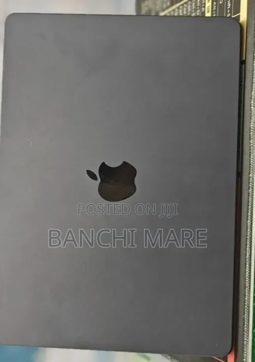 New Laptop Apple MacBook Air 2022 M2 8GB Apple M2 SSD 512GB