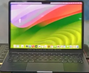 New Laptop Apple MacBook Air 2022 M2 8GB Apple M2 SSD 512GB