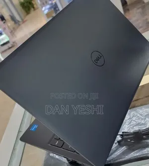 New Laptop Dell Vostro 1014 16GB Intel Core i5 SSD 512GB