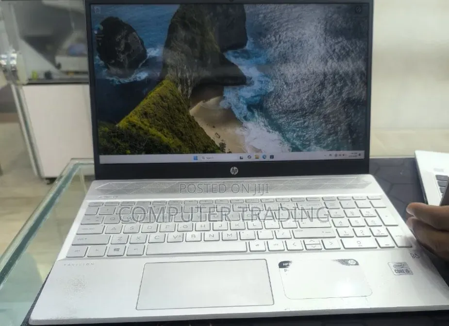 New Laptop HP Pavilion 15 16GB Intel Core i5 SSD 512GB