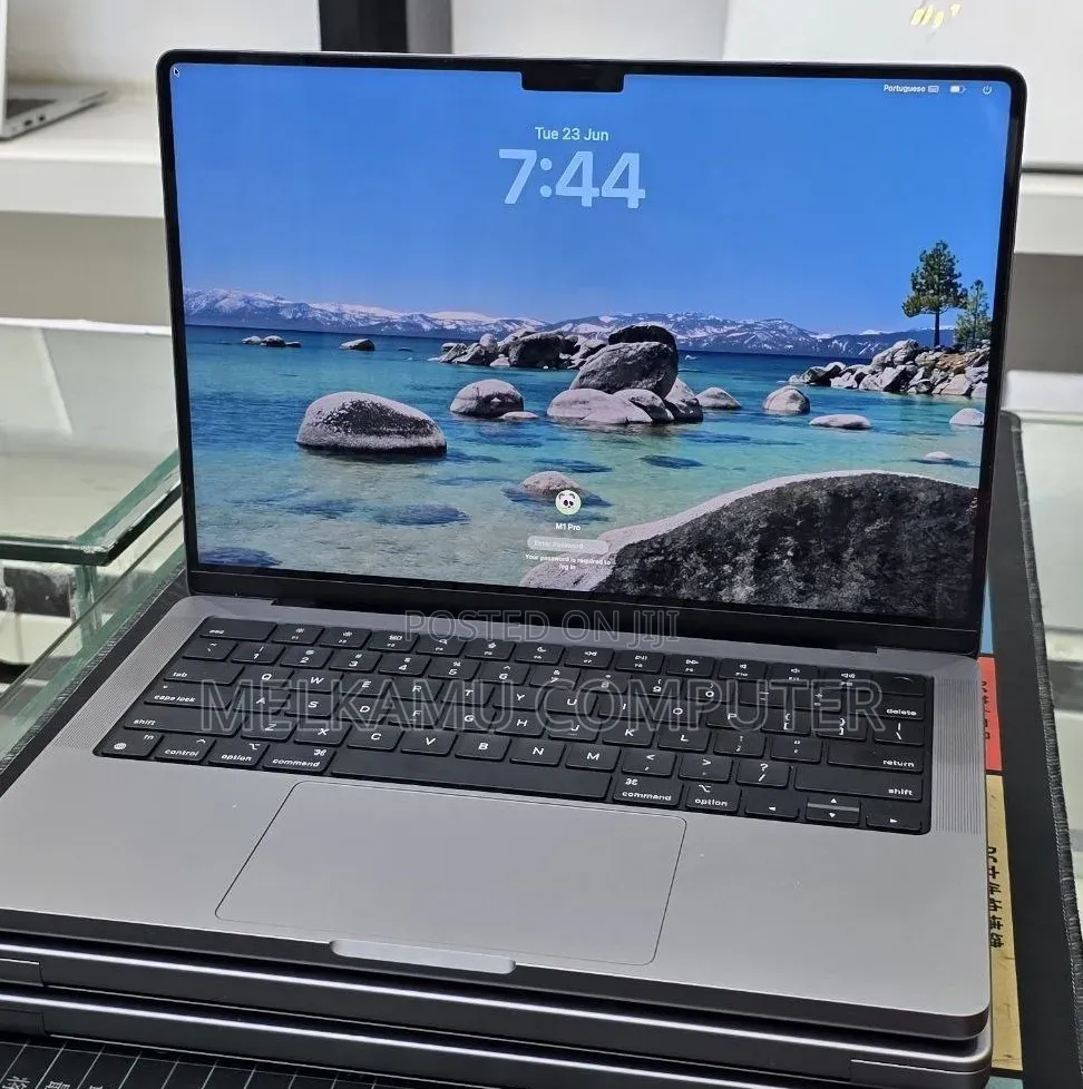 New Laptop Apple MacBook Pro 2021 M1 32GB Apple M1 SSD 512GB