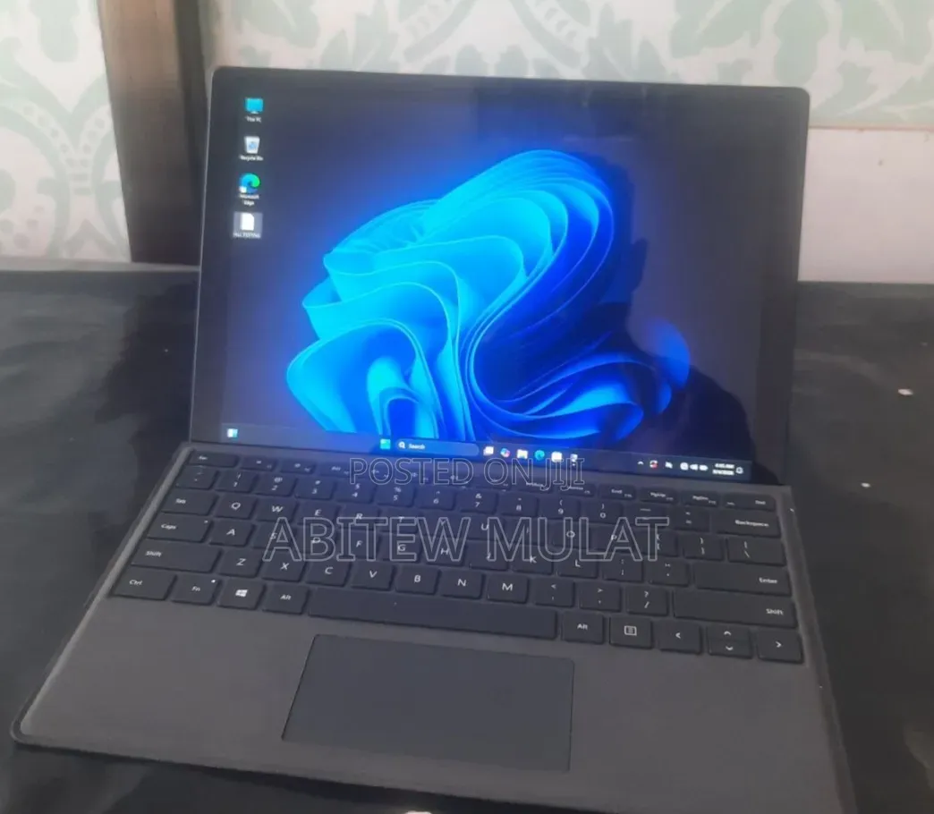 New Laptop Microsoft Surface Pro 6 8GB Intel Core i5 SSD 256GB