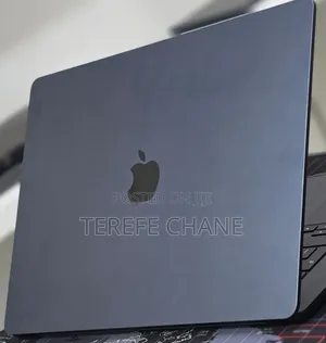 New Laptop Apple MacBook Air 2025 M4 16GB Apple M4 SSD 256GB