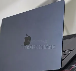 New Laptop Apple MacBook Air 2025 M4 16GB Apple M4 SSD 256GB