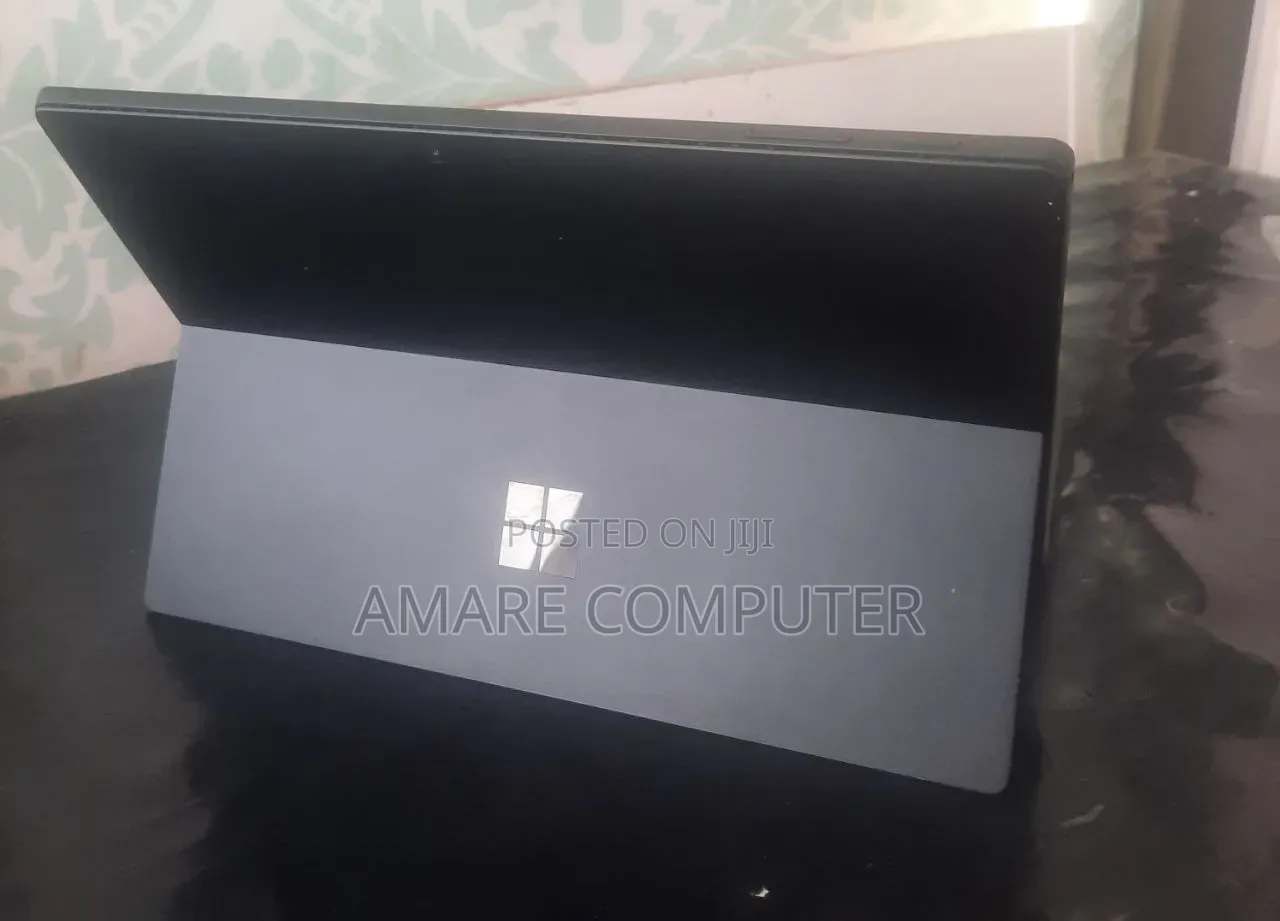 New Laptop Microsoft Surface Pro 6 8GB Intel Core i5 SSD 256GB