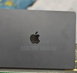 New Laptop Apple MacBook Air 2022 M2 8GB Apple M2 SSD 512GB
