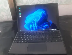 New Laptop Microsoft Surface 8GB Intel Core i5 SSD 256GB