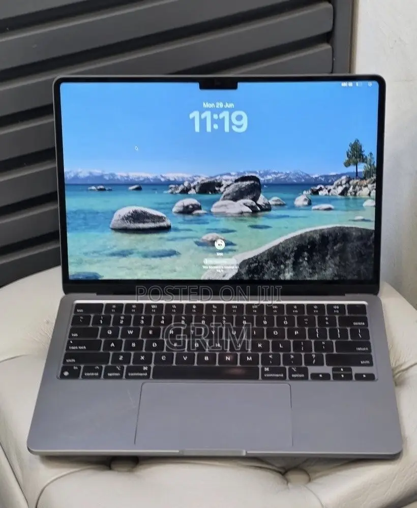 Laptop 8GB Apple M2 SSD 256GB