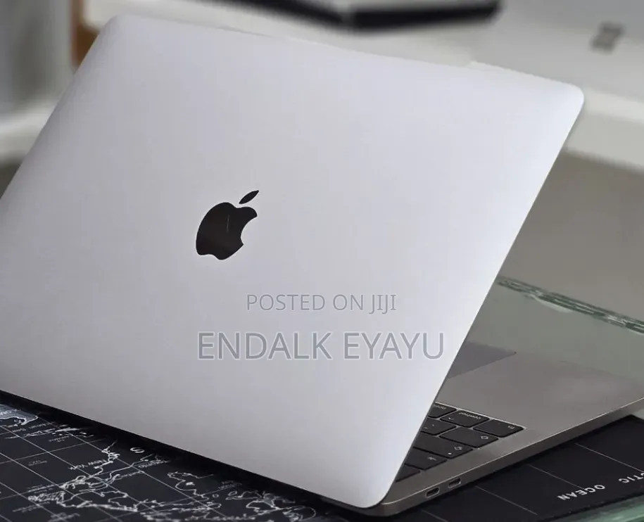 New Laptop Apple MacBook Pro 2019 16GB Intel Core i7 SSD 512GB