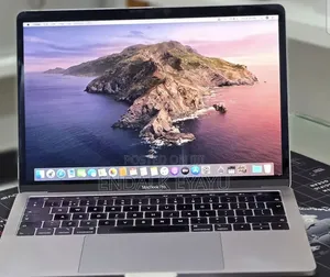 New Laptop Apple MacBook Pro 2019 16GB Intel Core i7 SSD 512GB
