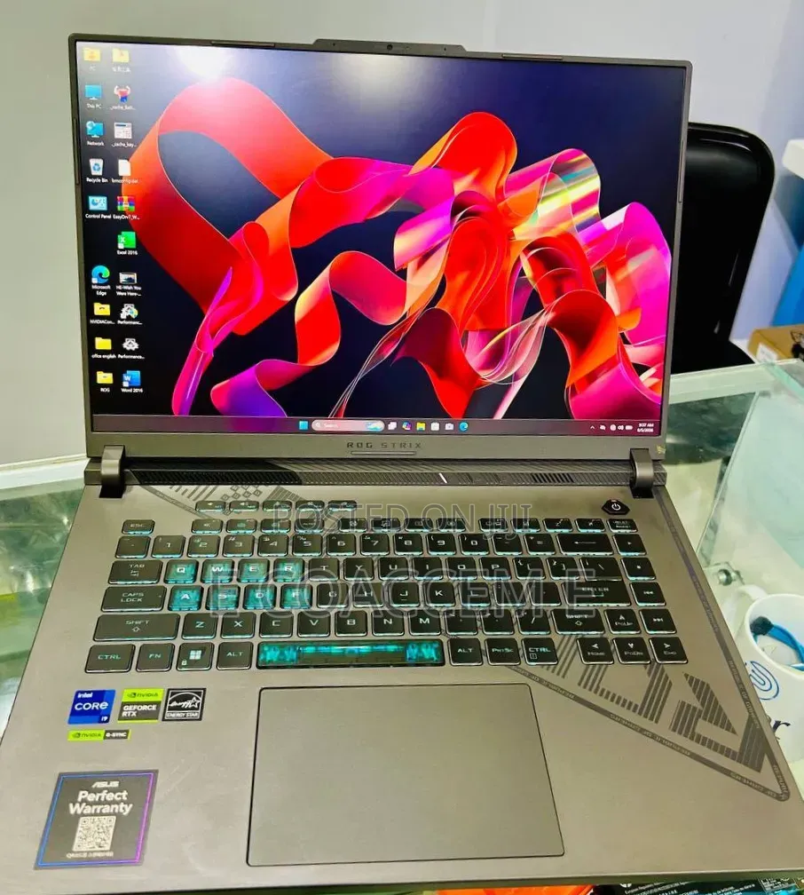 New Laptop Asus 16GB Intel Core i9 SSD 1T
