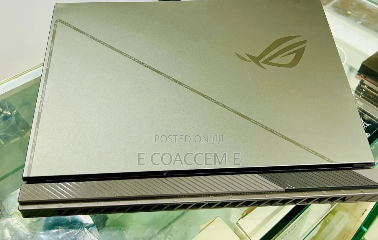 New Laptop Asus 16GB Intel Core i9 SSD 1T