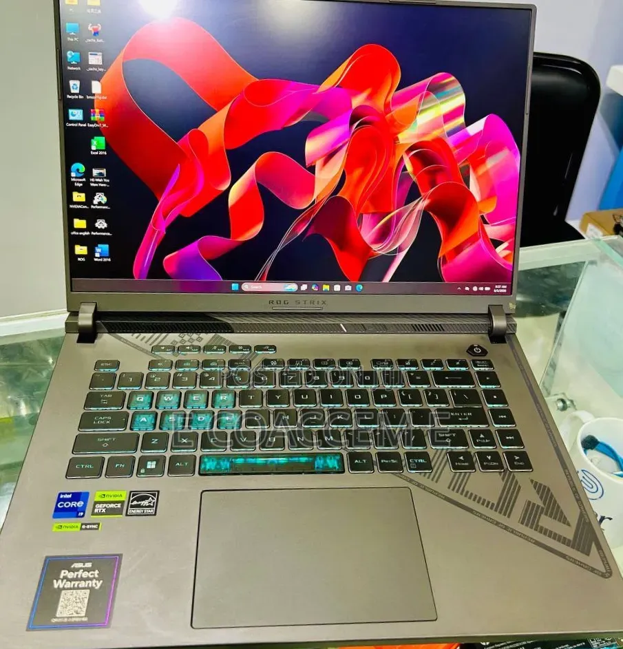 New Laptop Asus 16GB Intel Core i9 SSD 1T