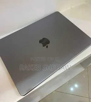 New Laptop Apple MacBook Pro 2023 M2 8GB Intel Core i5 SSD 512GB