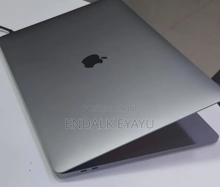 New Laptop Apple MacBook Pro 2017 16GB Intel Core i7 SSD 512GB