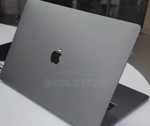New Laptop Apple MacBook Pro 2017 16GB Intel Core i7 SSD 512GB