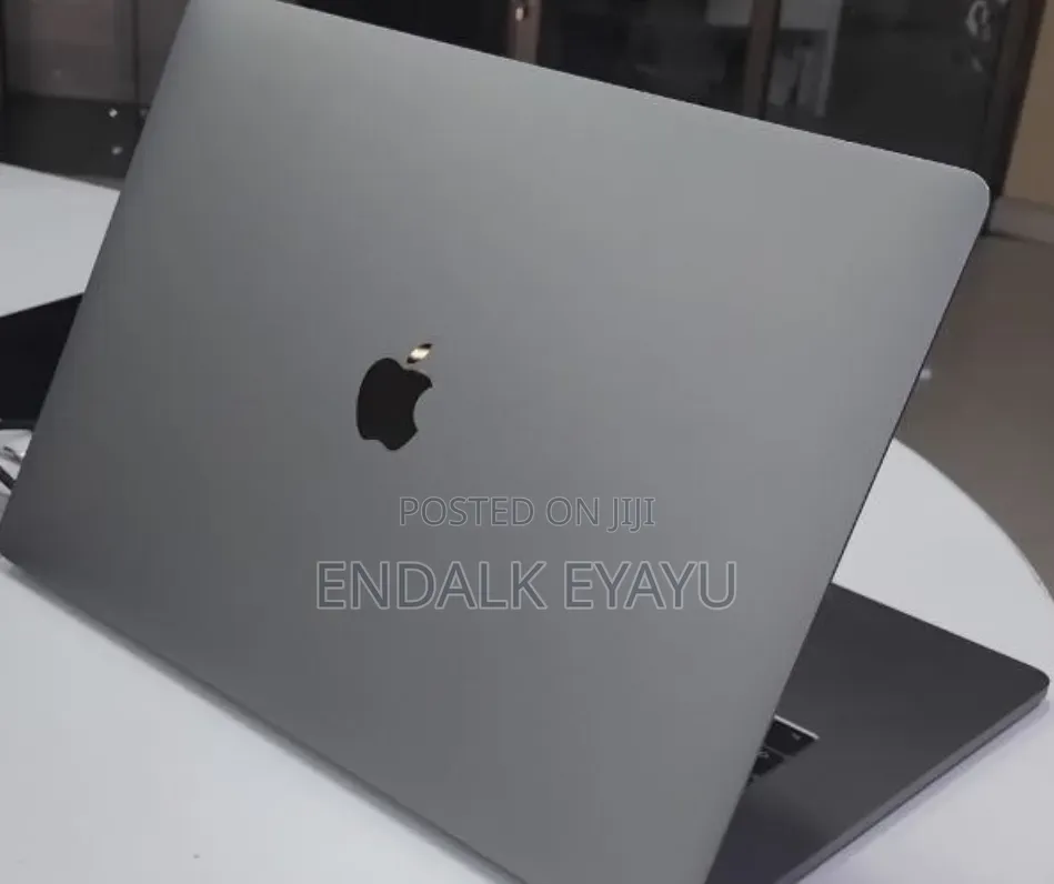 New Laptop Apple MacBook Pro 2017 16GB Intel Core i7 SSD 512GB