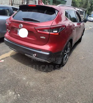 Nissan Qashqai 2017 Burgundy