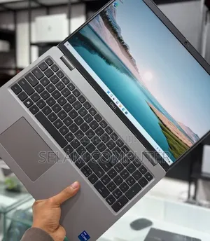 New Laptop Dell Precision 5540 16GB Intel Core i5 SSD 512GB
