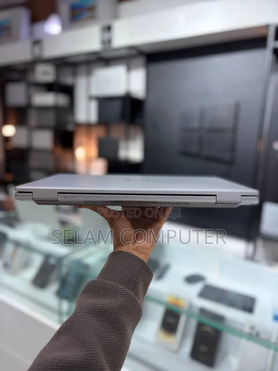 New Laptop Dell Precision 5540 16GB Intel Core i5 SSD 512GB