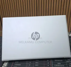 New Laptop HP Pavilion 13 8GB Intel Core i5 SSD 512GB