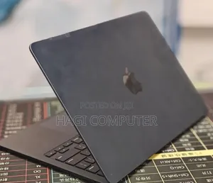 New Laptop Apple MacBook Air 2022 M2 8GB Apple M2 SSD 512GB