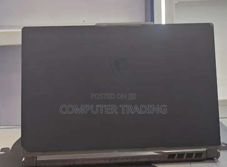 New Laptop MSI Cyborg 15 16GB Intel Core i7 SSD 1T