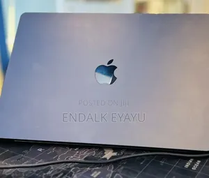New Laptop Apple MacBook Air 2024 M3 8GB Apple M3 SSD 256GB