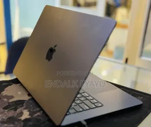 New Laptop Apple MacBook Air 2024 M3 8GB Apple M3 SSD 256GB