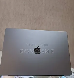 New Laptop Apple MacBook 16GB SSD 1T