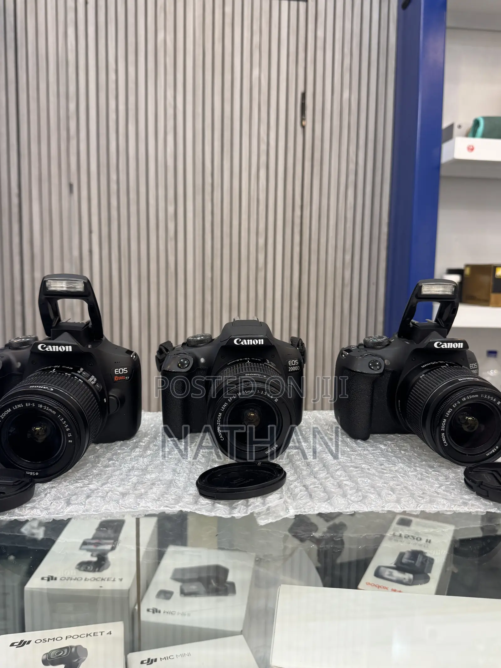 Canon 2000D