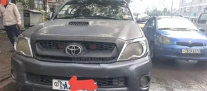 Toyota Hilux 2008 Gray